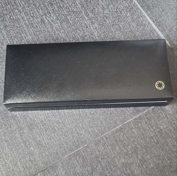 Montblanc Boheme Doue Gold-Plated Ballpoint Pen - Picture 5 of 6